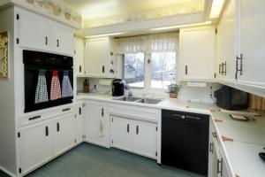 490 Sturgis Rd, Parchment, MI 49004 photo 8