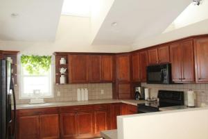 271 Country View Dr, Lowell, MI 49331 photo 9