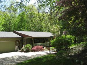 8390 Bolt Dr SE, Ada, MI 49301 photo 1