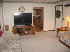 10660 N Riverview Dr, Plainwell, MI 49080 photo 6