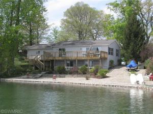 11021 Longpoint Dr, Plainwell, MI 49080 photo 1