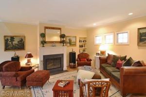 8564 Blackhawk Dr, Lakeside, MI 49116 photo 2
