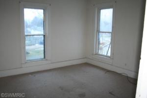 112 S Walker St, Bronson, MI 49028 photo 8