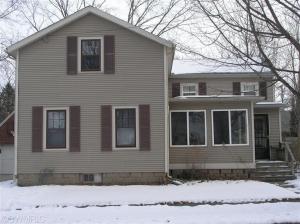 245 White Pigeon St, Constantine, MI 49042 photo 2