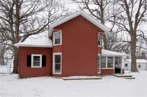 540 White Pigeon St, Constantine, MI 49042 photo 2