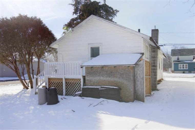 38 Avenue A, Springfield, MI 49037 photo 6
