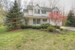 3103 Foxfire Ln SE, Ada, MI 49301 photo 1