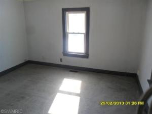 1203 Herbert St, Niles, MI 49120 photo 3