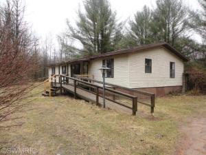 5848 W Dopp Rd, Shepherd, MI 48883 photo 4