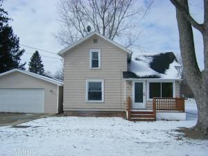 419 Dallas, Colon, MI 49040 photo 1
