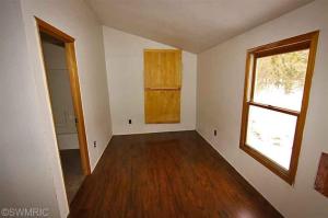 910 Levine St, Pullman, MI 49450 photo 15