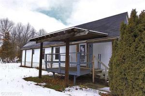 910 Levine St, Pullman, MI 49450 photo 3