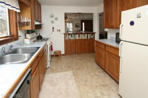 83 109th Ave, Plainwell, MI 49080 photo 5