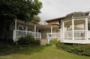 854 10th St, Plainwell, MI 49080 photo 2