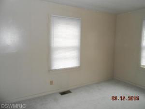 8 Hooker St, Coldwater, MI 49036 photo 4