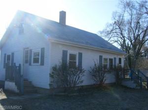 623 Bowman St, Colon, MI 49040 photo 2