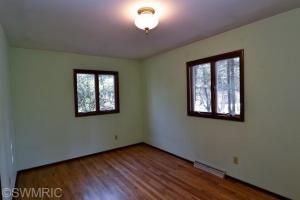 13197 Forest, Harbert, MI 49115 photo 4