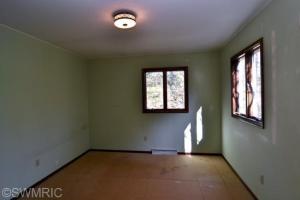 13197 Forest, Harbert, MI 49115 photo 3