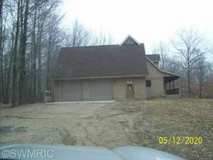 8909 5 Mile Rd, White Cloud, MI 49349 photo 2