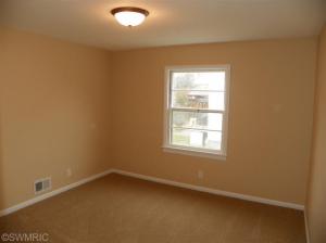 159 Pine St, Sparta, MI 49345 photo 5
