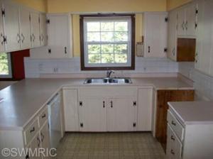 2290 E B Ave, Plainwell, MI 49080 photo 7