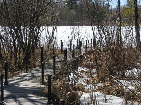 5803 S Circle Blvd, Baldwin, MI 49304 photo 2