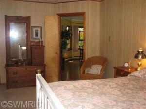 56730 Point Rd, Cassopolis, MI 49031 photo 11