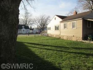 306 Maple St, Spring Lake, MI 49456 photo 13