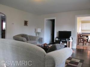 306 Maple St, Spring Lake, MI 49456 photo 4