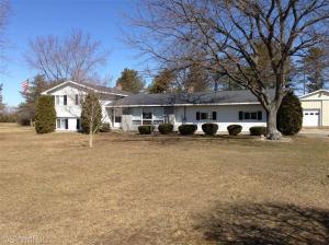 233 E 120th, Grant, MI 49327 photo 2