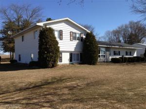 233 E 120th, Grant, MI 49327 photo 1