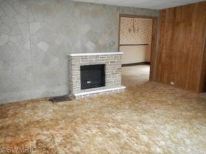 319 Spruce St, Big Rapids, MI 49307 photo 3