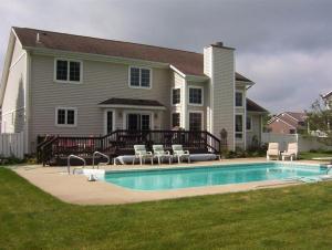 700 Cheshire, Sturgis, MI 49091 photo 3