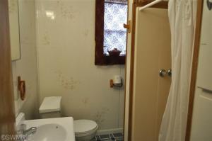 614 S Front St, Belding, MI 48809 photo 5