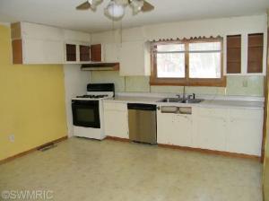 4921 E 36th St, Newaygo, MI 49337 photo 2