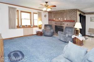 1173 106th Ave, Plainwell, MI 49080 photo 3