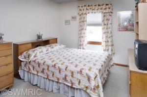 1173 106th Ave, Plainwell, MI 49080 photo 13