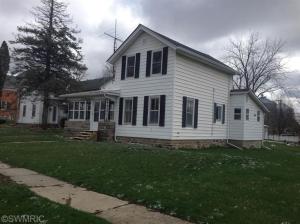 411 Chestnut St, Reading, MI 49274 photo 2