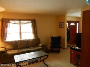 809 Bradford Dr, Belding, MI 48809 photo 12