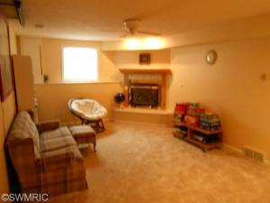 809 Bradford Dr, Belding, MI 48809 photo 13
