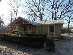 52 Summit, Saranac, MI 48881 photo 1