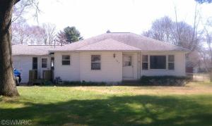 305 E Lewis St, Whitehall, MI 49461 photo 1