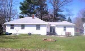 305 E Lewis St, Whitehall, MI 49461 photo 3