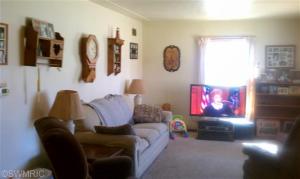 305 E Lewis St, Whitehall, MI 49461 photo 4