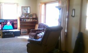 305 E Lewis St, Whitehall, MI 49461 photo 5
