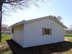 407 E First St, Ovid, MI 48866 photo 3