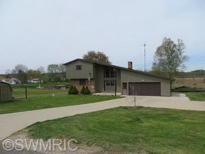 341 Sunset, Dowling, MI 49050 photo 1