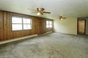 335 Jane St, Bellevue, MI 49021 photo 3