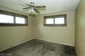335 Jane St, Bellevue, MI 49021 photo 8