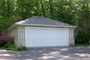 686 E Gull Lake Dr, Augusta, MI 49012 photo 3